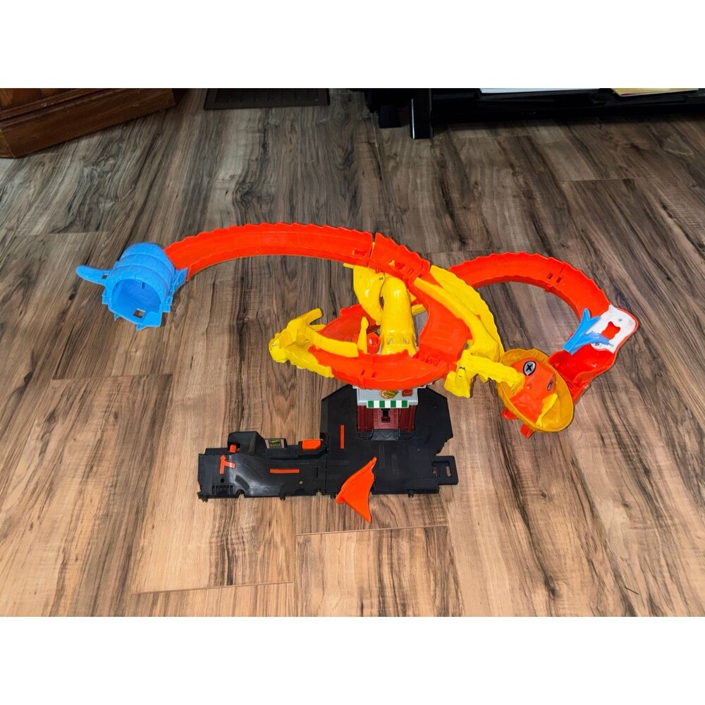 Hot Wheels City Pizza Slam Cobra Attack Playset
